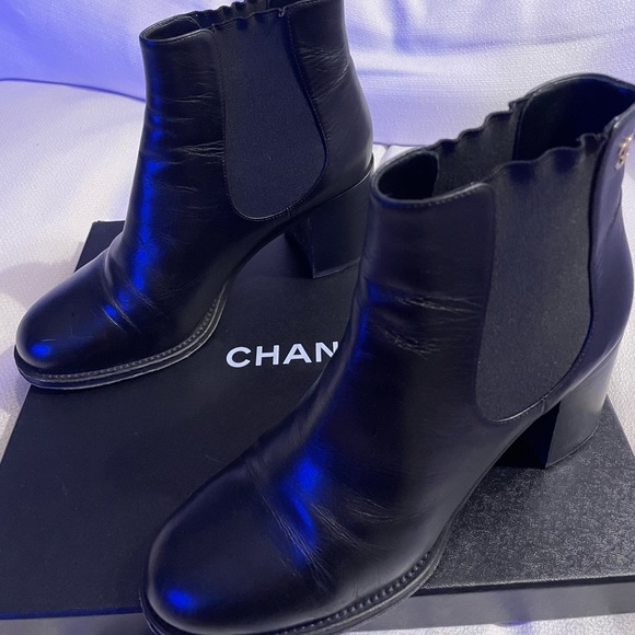 Chanel booties size 39 - Picture 2 of 3